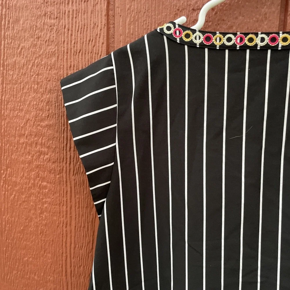 THML top Medium Black White Striped With Green Tan Pink And Yellow Embroidery - Picture 12 of 16